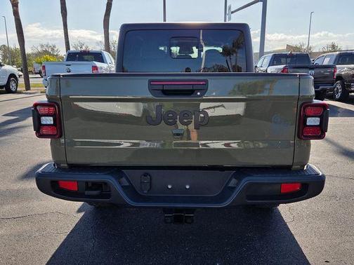 2026 Jeep Gladiator Sport