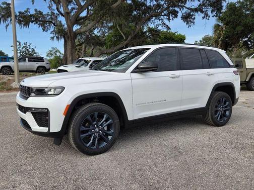 Bright White Clearcoat 2026 Jeep Grand Cherokee Sport