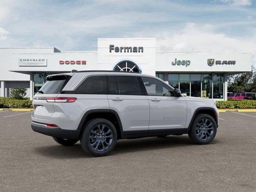 Bright White Clearcoat 2026 Jeep Grand Cherokee Sport