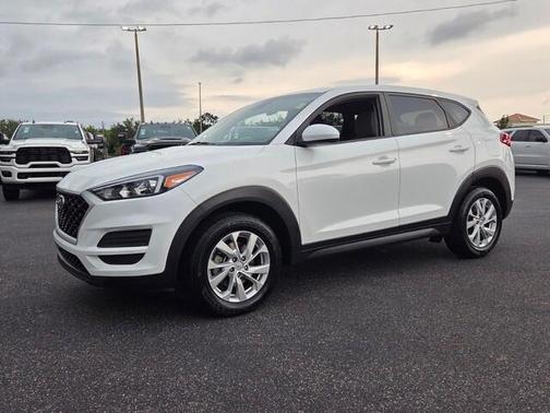White Cream 2021 Hyundai TUCSON SE