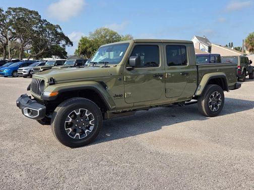 Sahara Beige 2026 Jeep Gladiator Sport