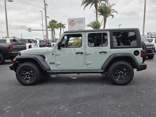 Earl Clearcoat 2024 Jeep Wrangler Sport