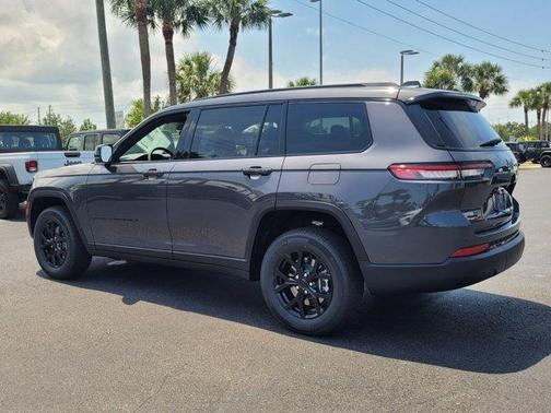 2025 Jeep Grand Cherokee L Laredo