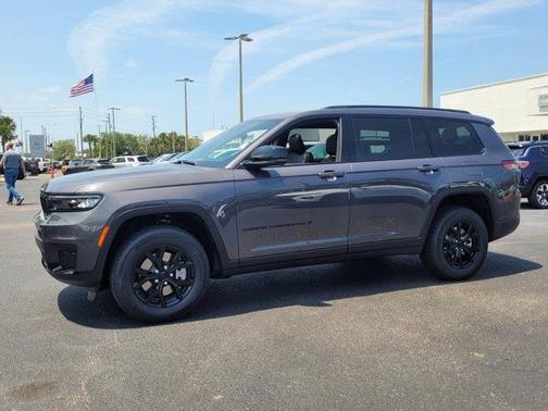 2025 Jeep Grand Cherokee L Laredo