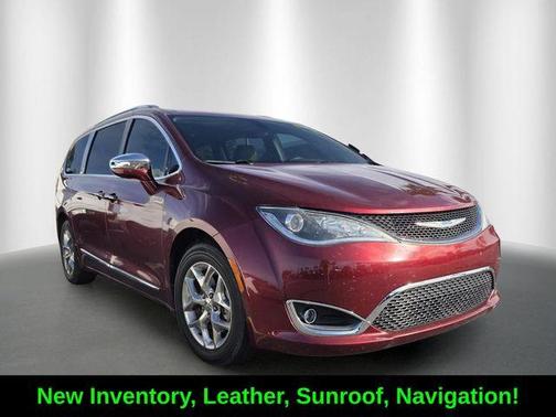 Velvet Red Pearlcoat 2018 Chrysler Pacifica Limited