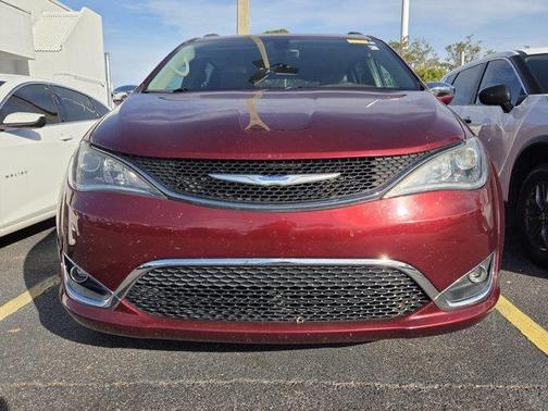 Velvet Red Pearlcoat 2018 Chrysler Pacifica Limited