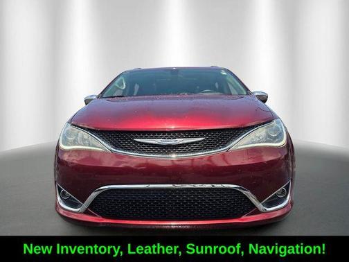 Velvet Red Pearlcoat 2018 Chrysler Pacifica Limited
