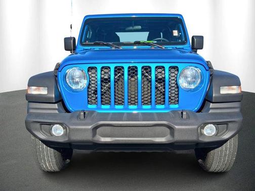 2021 Jeep Gladiator Sport