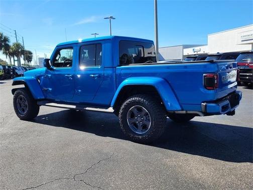 2022 Jeep Gladiator Overland