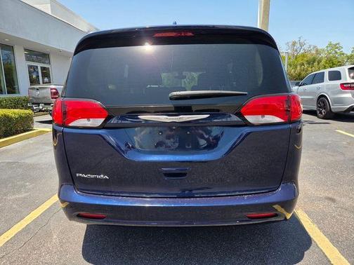 Jazz Blue Pearlcoat 2017 Chrysler Pacifica Touring
