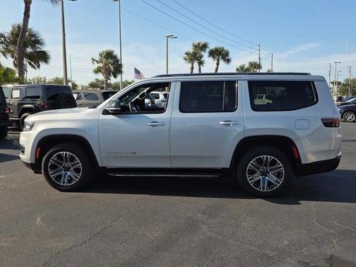 Silver Zynith 2023 Jeep Wagoneer Base