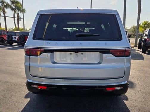 Silver Zynith 2023 Jeep Wagoneer Base