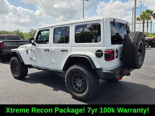 Bright White Clearcoat 2023 Jeep Wrangler Rubicon