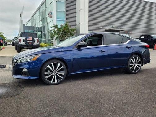 2022 Nissan Altima 2.5 SR