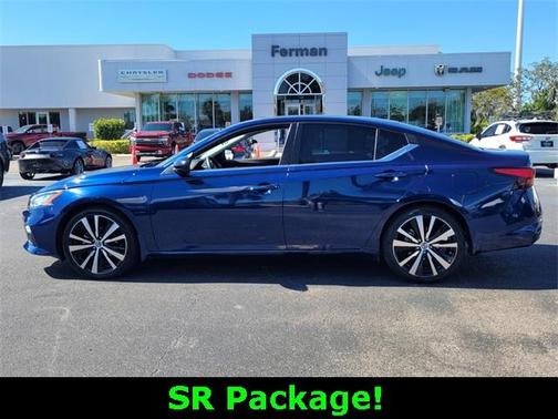 2022 Nissan Altima 2.5 SR