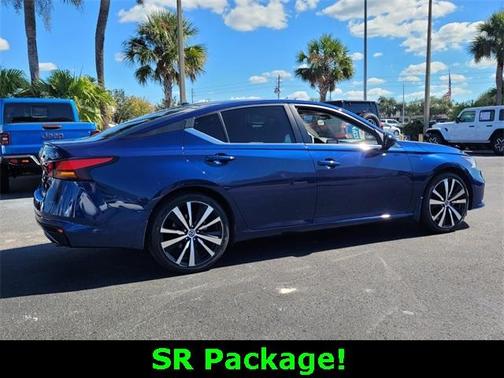 2022 Nissan Altima 2.5 SR