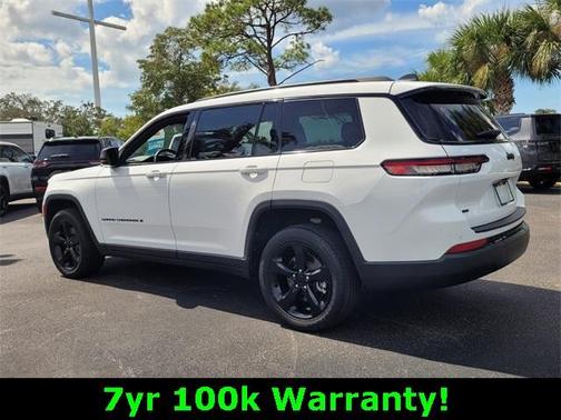 2022 Jeep Grand Cherokee L Laredo