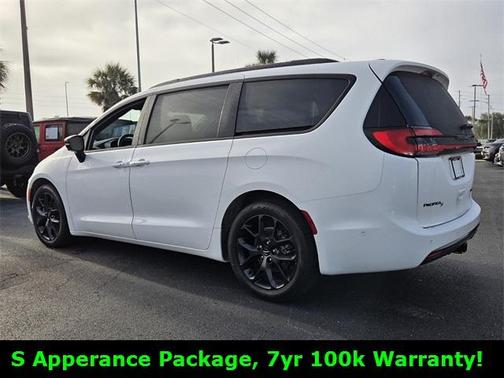 2024 Chrysler Pacifica Limited