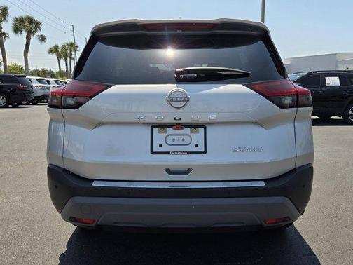 Brilliant Silver Metallic 2023 Nissan Rogue SV