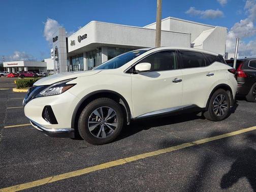 White 2021 Nissan Murano S