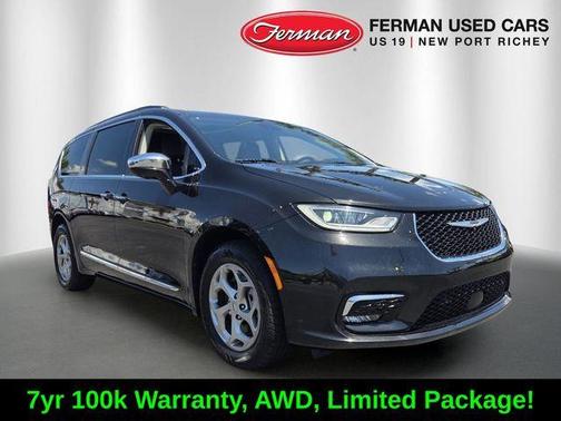 Brilliant Black Crystal Pearlcoat 2022 Chrysler Pacifica Limited