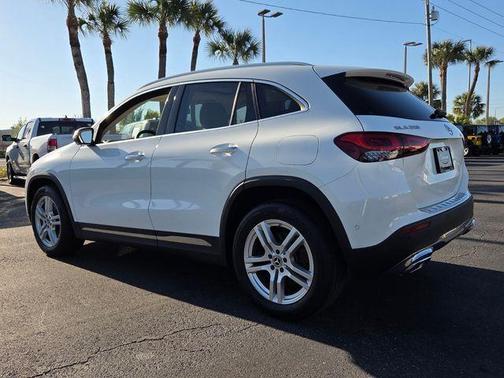 2022 Mercedes-Benz GLA 250 Base 4MATIC