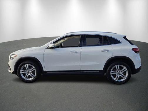 2022 Mercedes-Benz GLA 250 Base 4MATIC