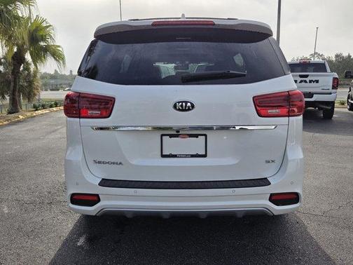 Snow White Pearl 2021 Kia Sedona SX