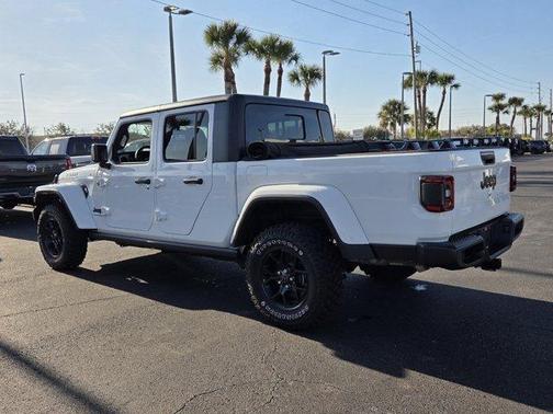 2024 Jeep Gladiator Sport
