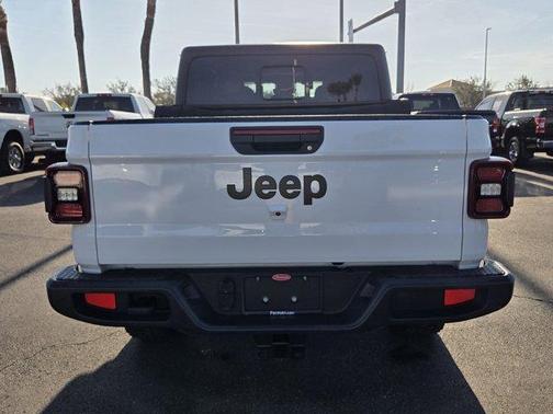 2024 Jeep Gladiator Sport