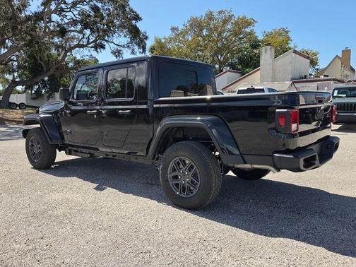 Black Clearcoat 2026 Jeep Gladiator Sport