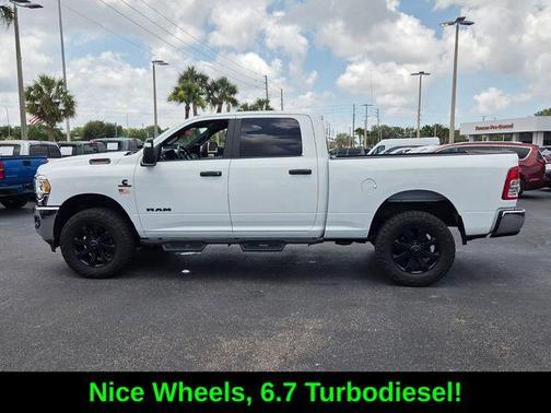 Bright White Clearcoat 2023 RAM 2500 Big Horn