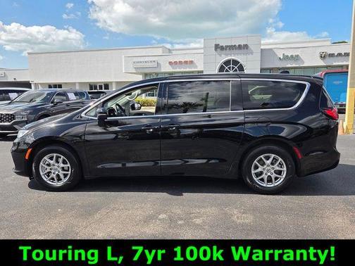 2024 Chrysler Pacifica Touring-L