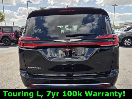 2024 Chrysler Pacifica Touring-L