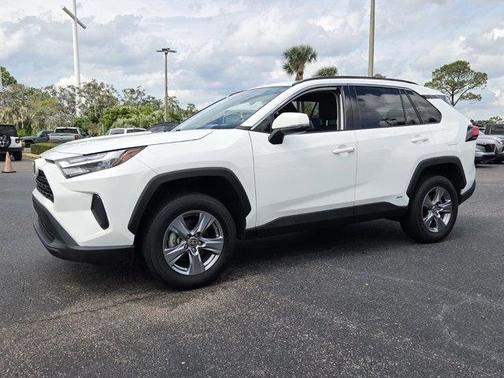 Ice 2024 Toyota RAV4 Hybrid LE