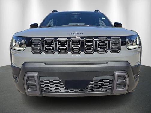 Sting Gray Clearcoat 2026 Jeep Cherokee LAREDO/LIMITED