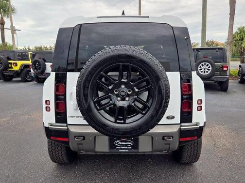 White 2022 Land Rover Defender 90 X-Dynamic S