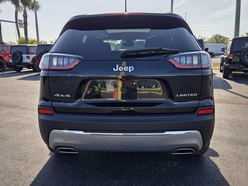 Diamond Black 2022 Jeep Cherokee Limited