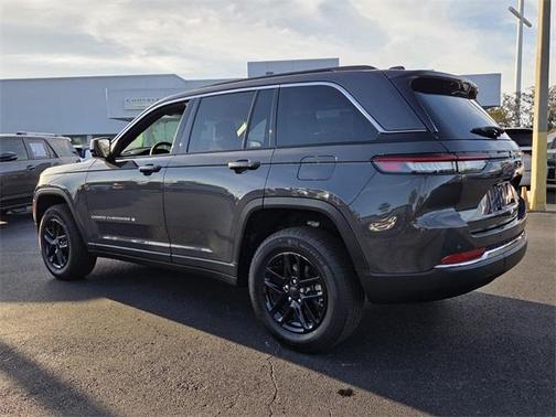 2025 Jeep Grand Cherokee Laredo X