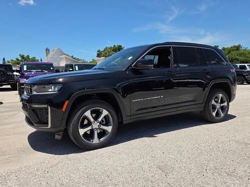 Diamond Black 2026 Jeep Grand Cherokee Limited