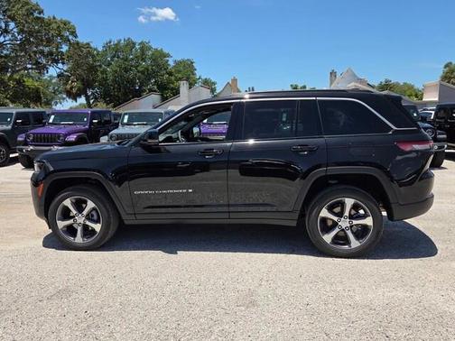 Diamond Black 2026 Jeep Grand Cherokee Limited