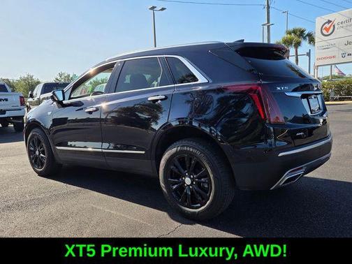 Dark Moon Blue Metallic 2021 Cadillac XT5 Premium Luxury