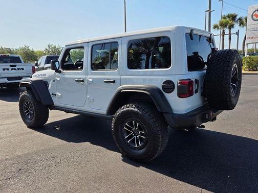 Bright White Clearcoat 2026 Jeep Wrangler Moab 392