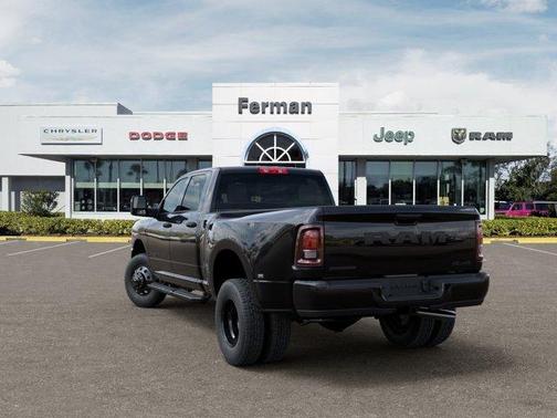 Diamond Black 2027 RAM 3500 Big Horn