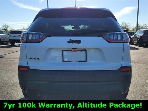 2023 Jeep Cherokee Altitude Lux