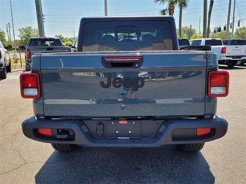 2025 Jeep Gladiator Sport