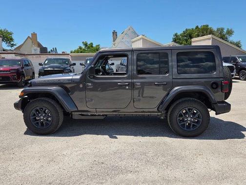 Granite Crystal Clearcoat Metallic 2026 Jeep Wrangler Sport