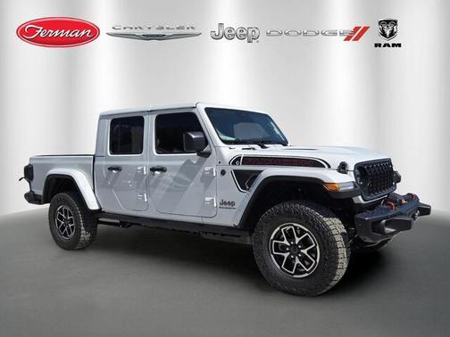 Bright White Clearcoat 2026 Jeep Gladiator Rubicon