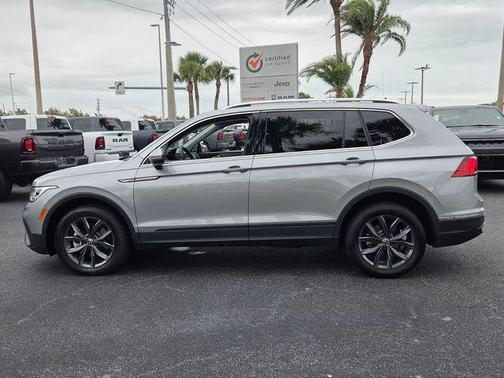 Pyrite Silver Metallic 2022 Volkswagen Tiguan 2.0T SE