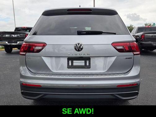 Pyrite Silver Metallic 2022 Volkswagen Tiguan 2.0T SE
